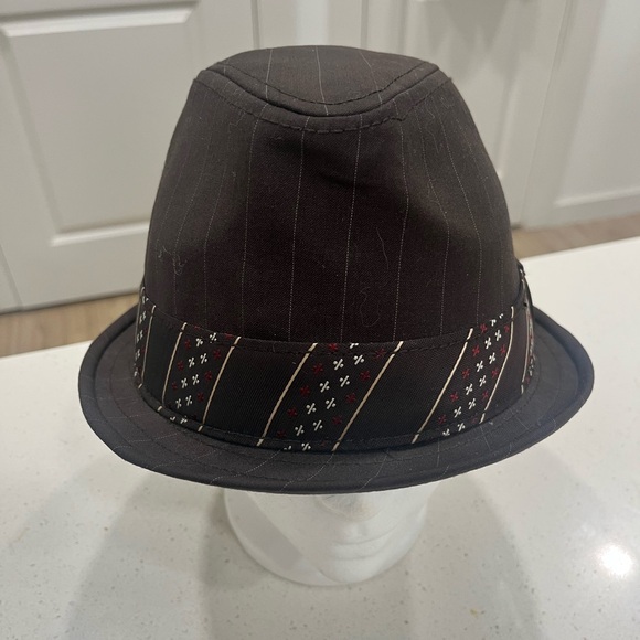 Goorin Bros Dark Brown‎ Fedora with Patterned Band - Picture 3 of 11